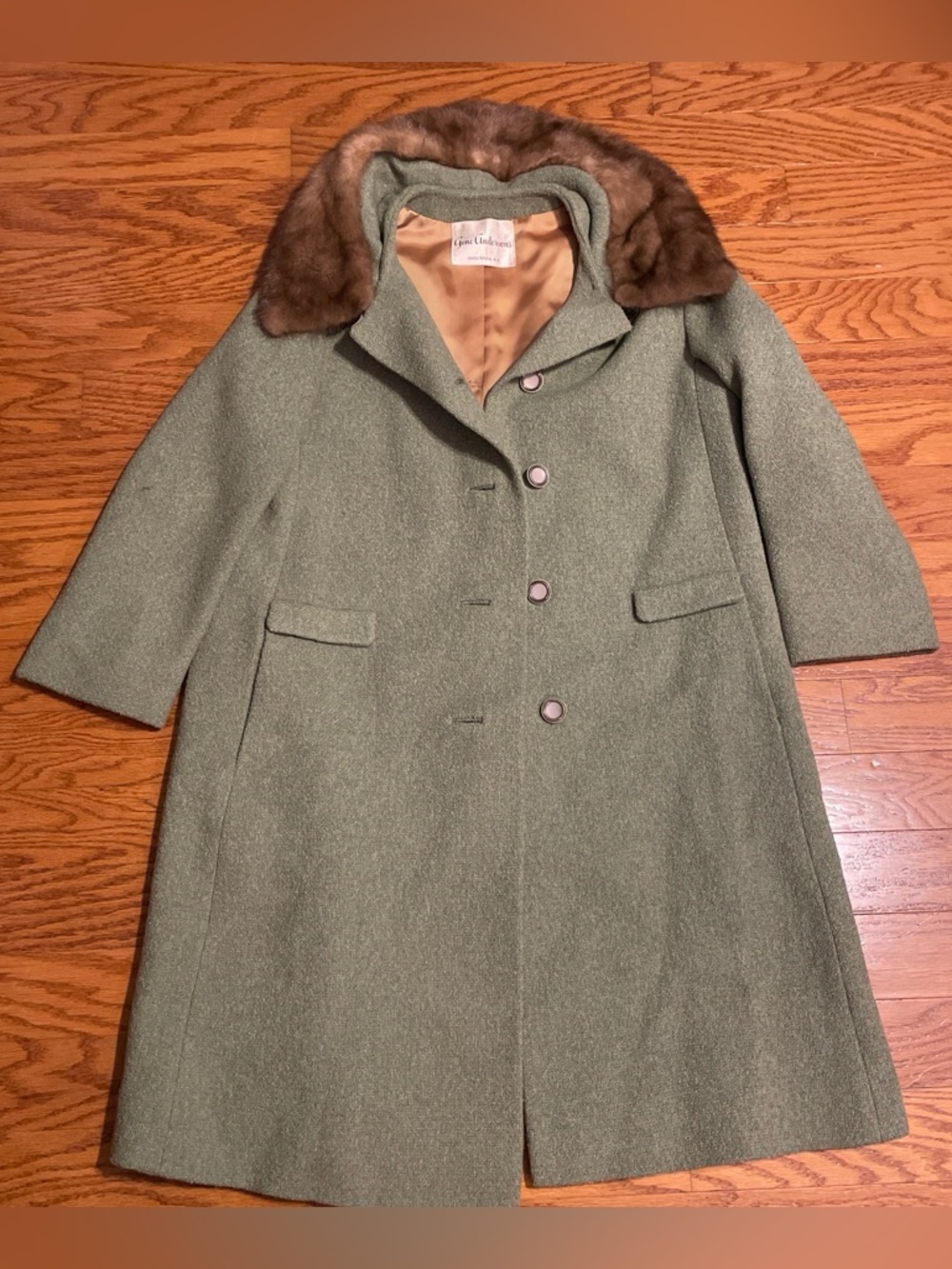 Vintage Green Wool Coat with Fur Collar